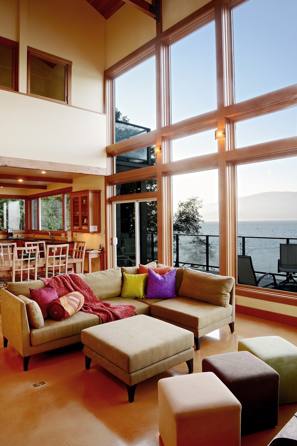 Eastman Waterfront Retreat | 1638 Mt Gardner Rd, Bowen Island, BC V0N 1G2, Canada | Phone: (888) 604-1475