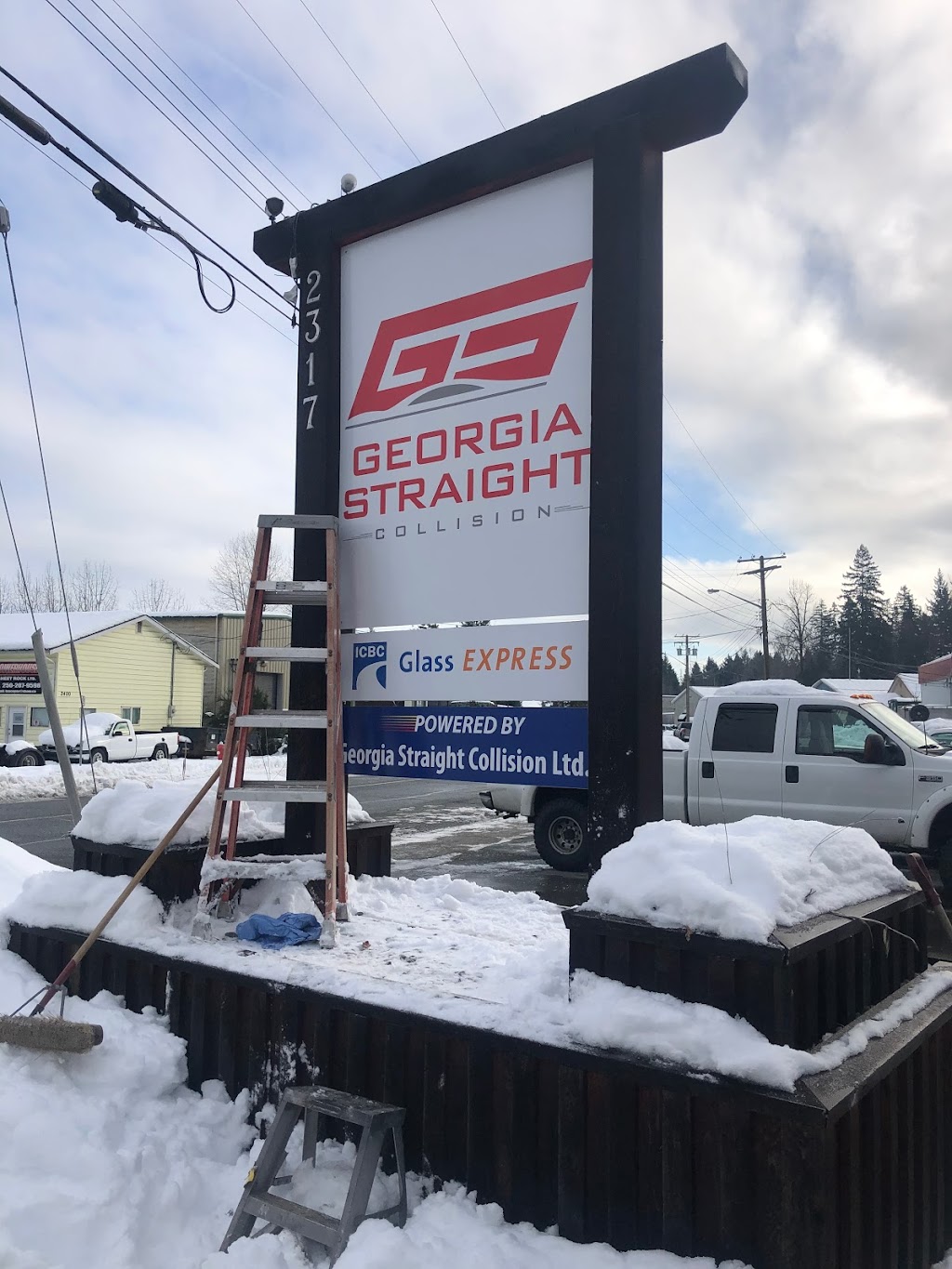 Georgia Straight Collision | 2317 Cousins Ave, Courtenay, BC V9N 3N6, Canada | Phone: (250) 338-9636