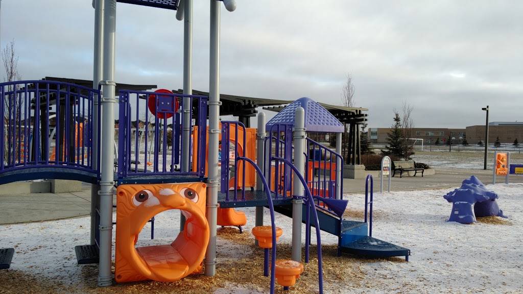 Hillside Park | 549 Vellore Park Ave, Woodbridge, ON L4H 0L5, Canada | Phone: (905) 832-8577