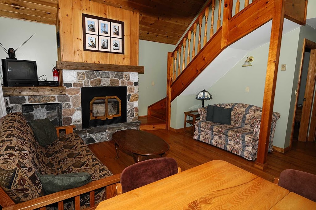 The White Pines Resort | 641 Popkie Rd, Calabogie, ON K0J 1H0, Canada | Phone: (613) 752-2884