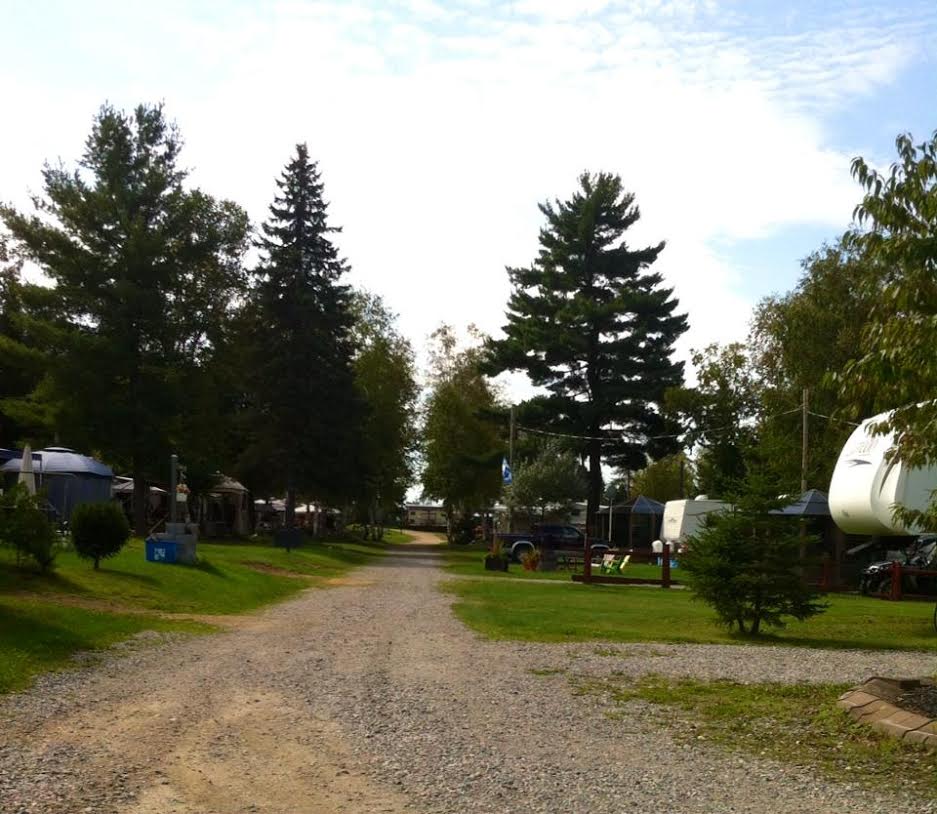 Camping Haut de la Chute | 1555 Chem. des Pionniers, La Tuque, QC G9X 3N6, Canada | Phone: (819) 523-7575