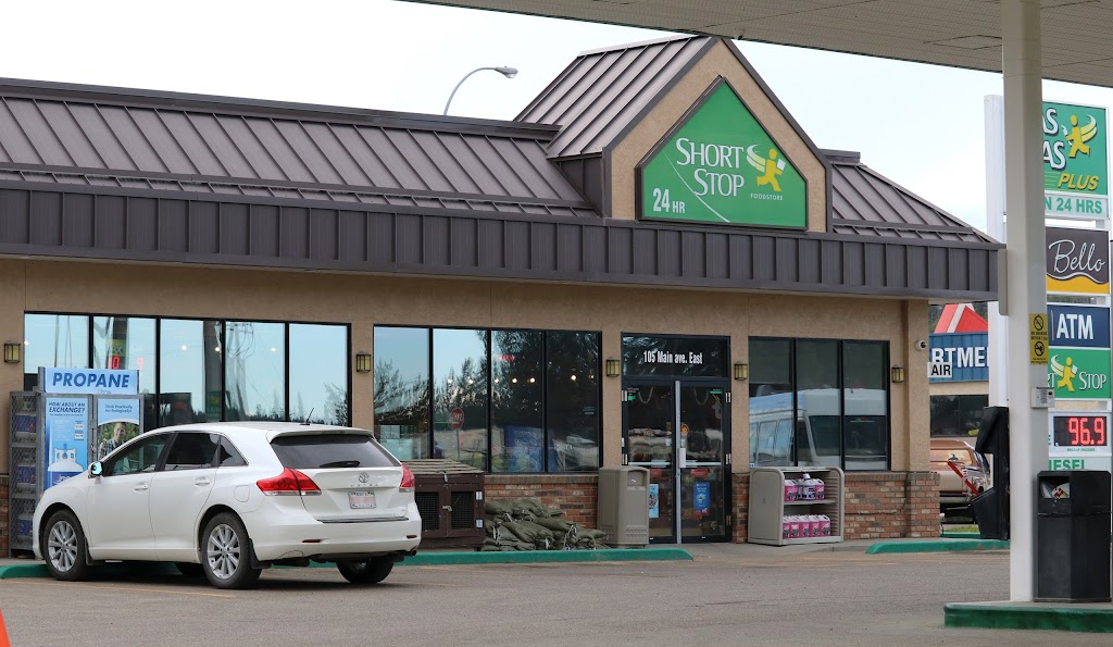 On The Run - Convenience Store | 105 Main Ave E, Sundre, AB T0M 1X0, Canada | Phone: (403) 638-3677