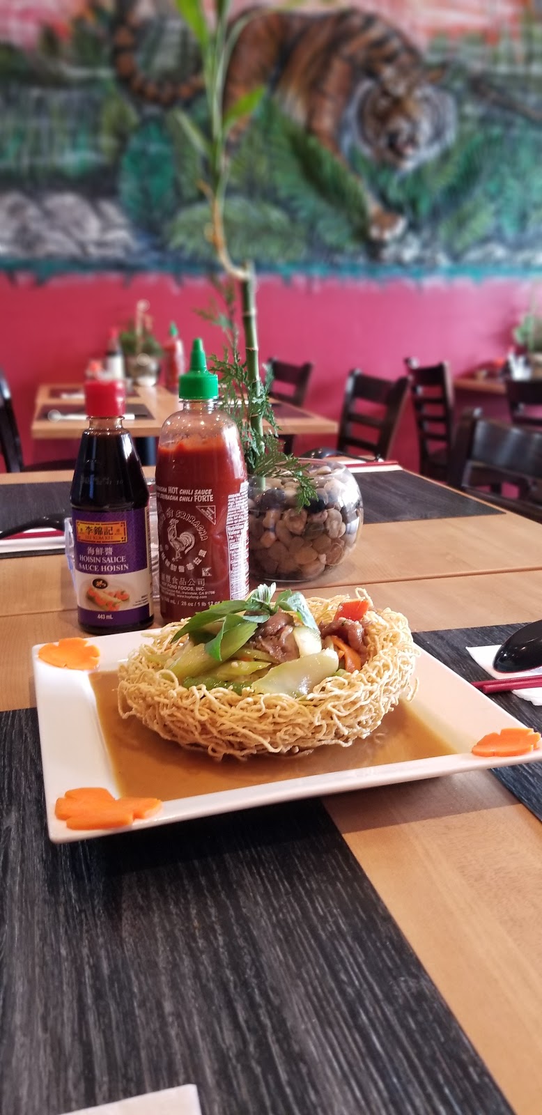 La Maison Pho | 4 Rue Belmont, Gatineau, QC J9H 6J5, Canada | Phone: (819) 682-8494