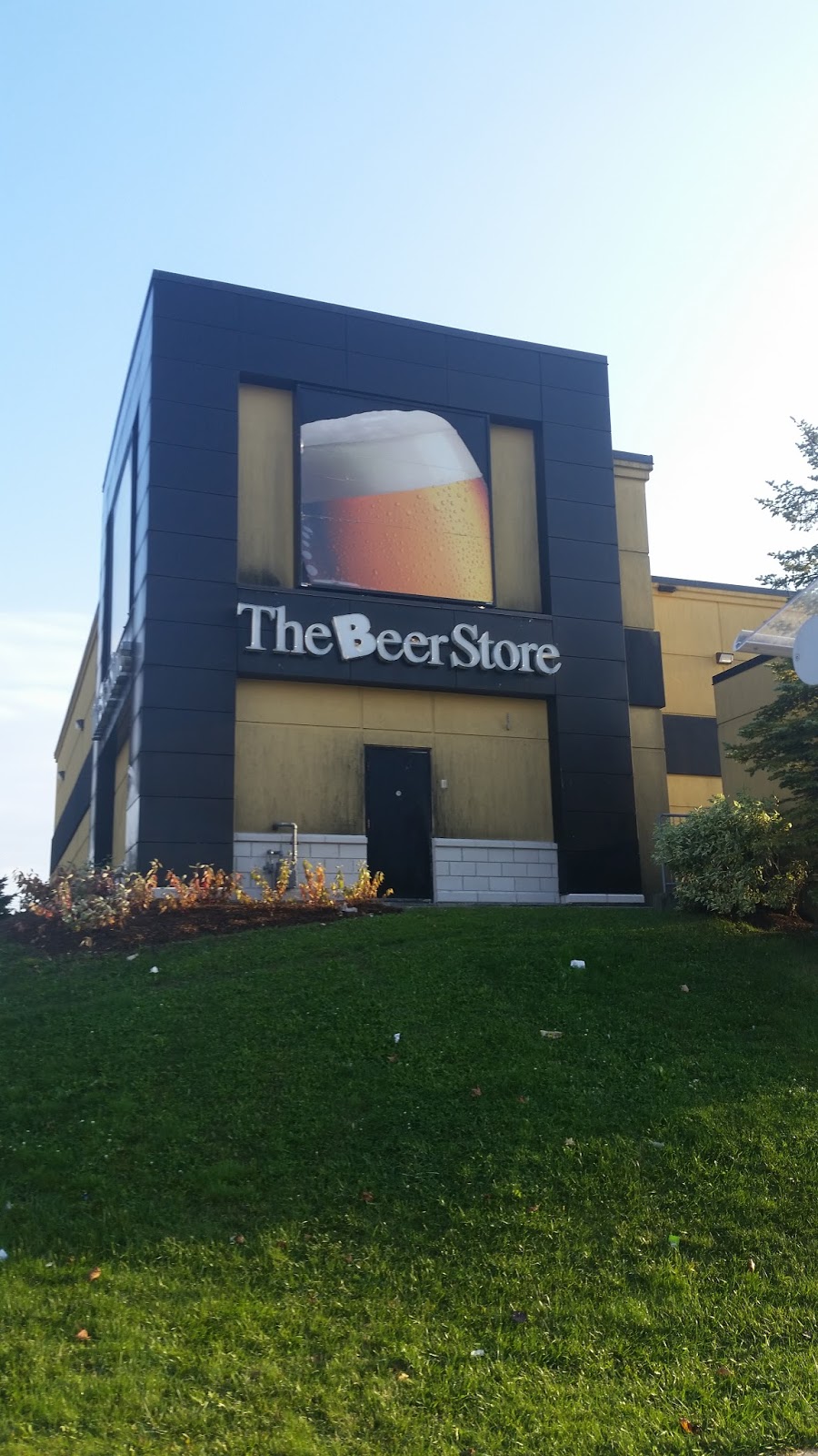 Beer Store 4166 | 875 Highland Rd W, Kitchener, ON N2N 2Y2, Canada | Phone: (519) 571-7827