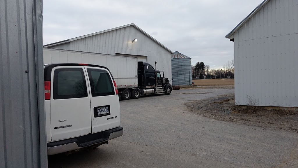 Ferme Gaetan Cormier Inc | 761 Point du Jour Nord, LAssomption, QC J5W 1H3, Canada | Phone: (450) 589-5893