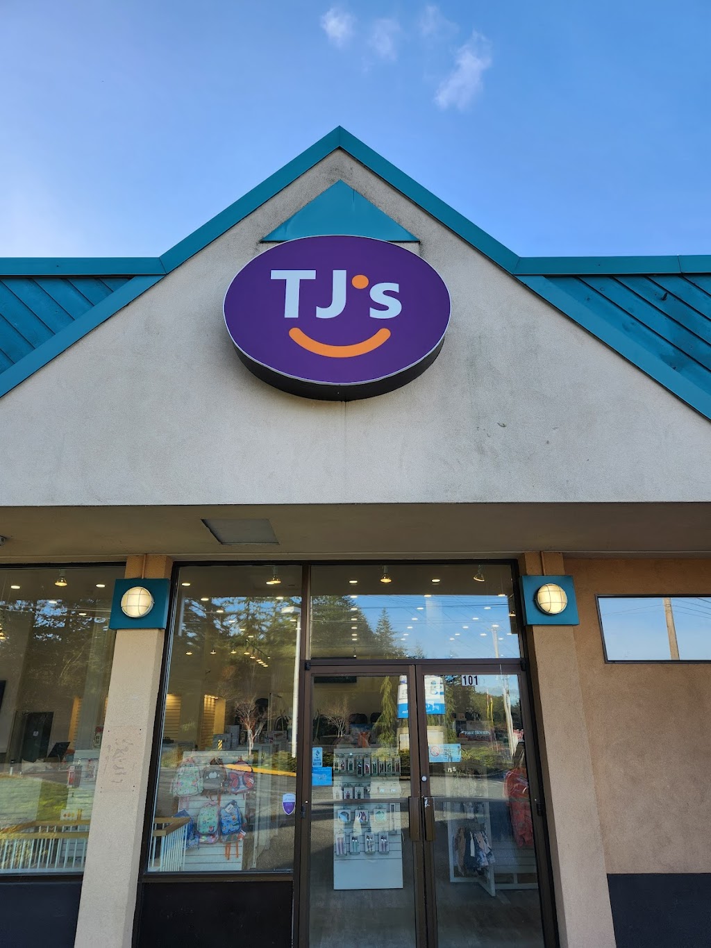 TJs the Kiddies Store | 1740 Island Hwy Unit 101 & 102, Victoria, BC V9B 1H8, Canada | Phone: (250) 361-1161