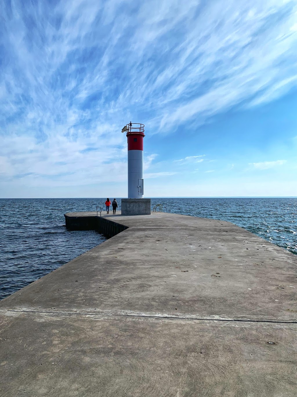 Oakville Lighthouse | 99 Forsythe St, Oakville, ON L6K 3R7, Canada | Phone: (905) 845-6601