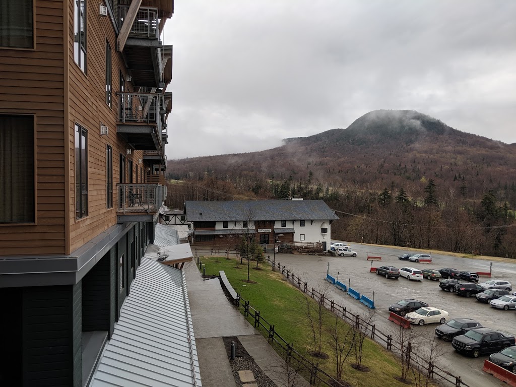 Hotel Jay | 1144 Jay Peak Rd, Jay, VT 05859, USA | Phone: (800) 451-4449