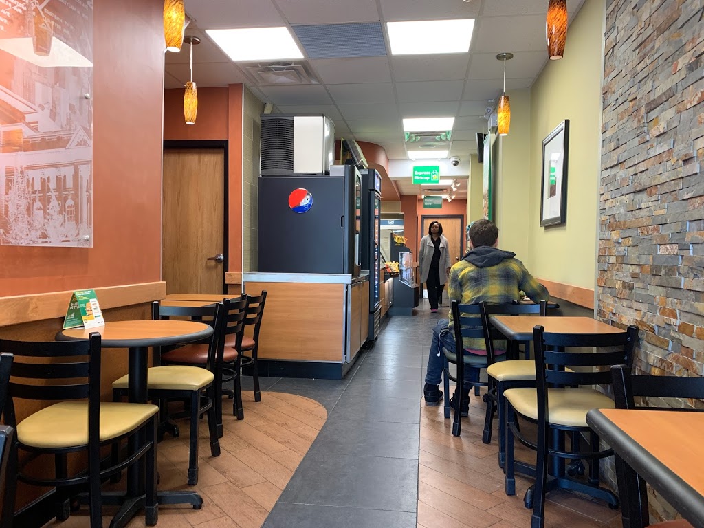 Subway | 268 Dupont St, Toronto, ON M5R 1V7, Canada | Phone: (416) 962-7827