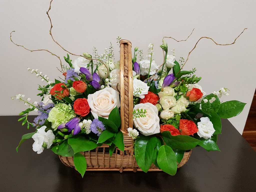 Nelias Floral Design | 21 Hardisty Dr, Etobicoke, ON M9W 2M9, Canada | Phone: (416) 829-5325