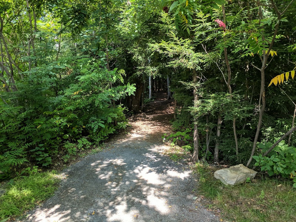 Entré Du Parc De La Prucheraie | 312-246, Rue de la Tourbière, Sainte-Marthe-sur-le-Lac, QC J7P 0B4, Canada