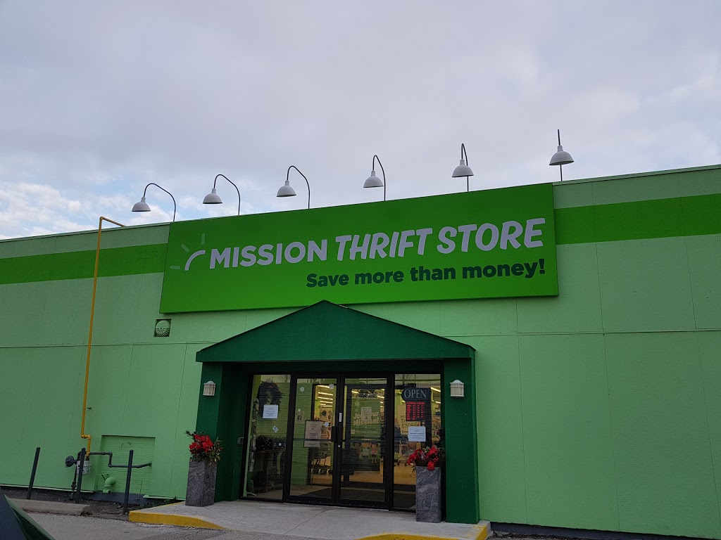 Mission Thrift Store | 17255 Yonge St, Newmarket, ON L3Y 5L8, Canada | Phone: (289) 803-3044