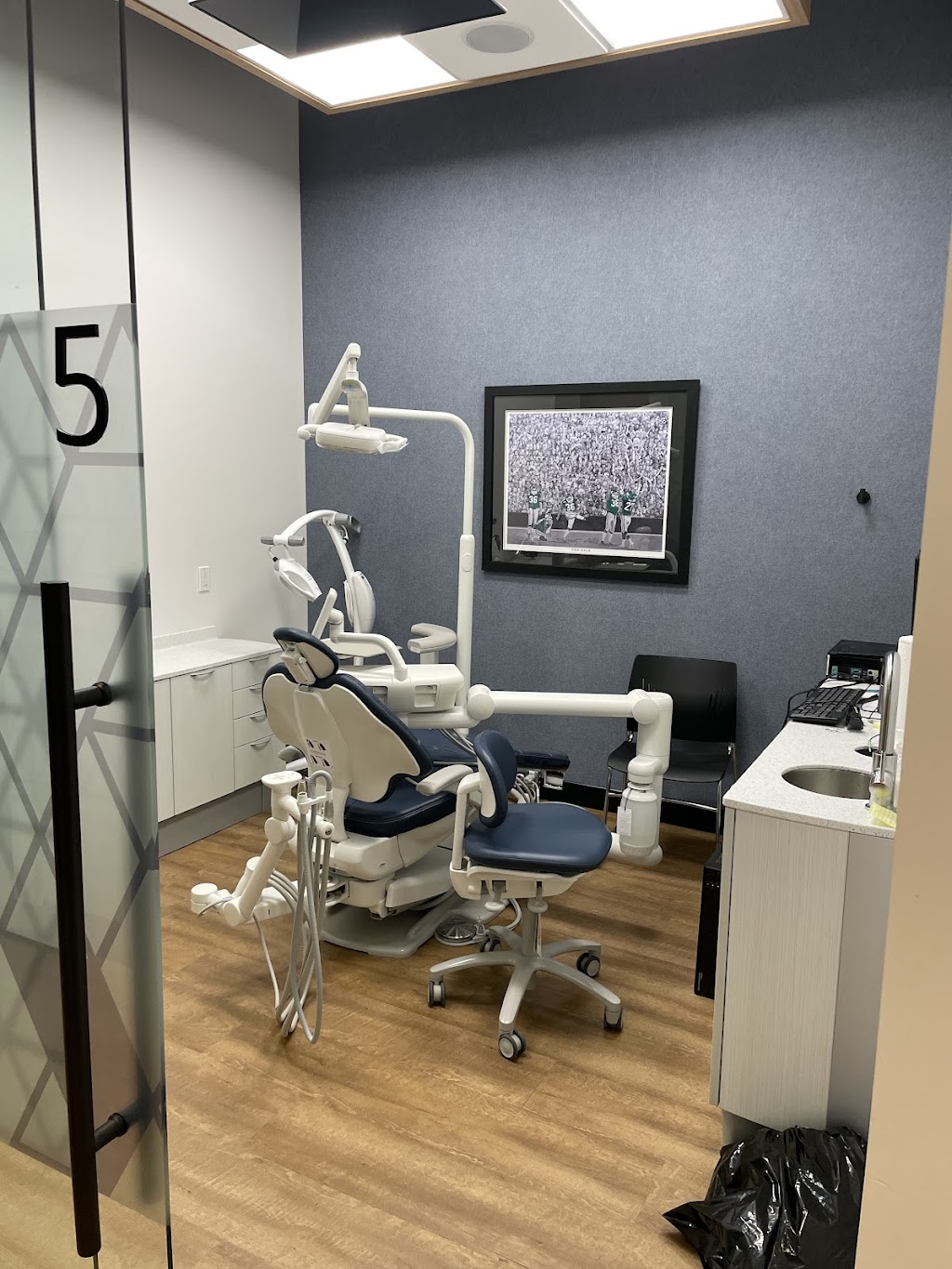 Miramar Village Dental | 1461 Johnston Rd #105, White Rock, BC V4B 3Z4, Canada | Phone: (604) 535-8847