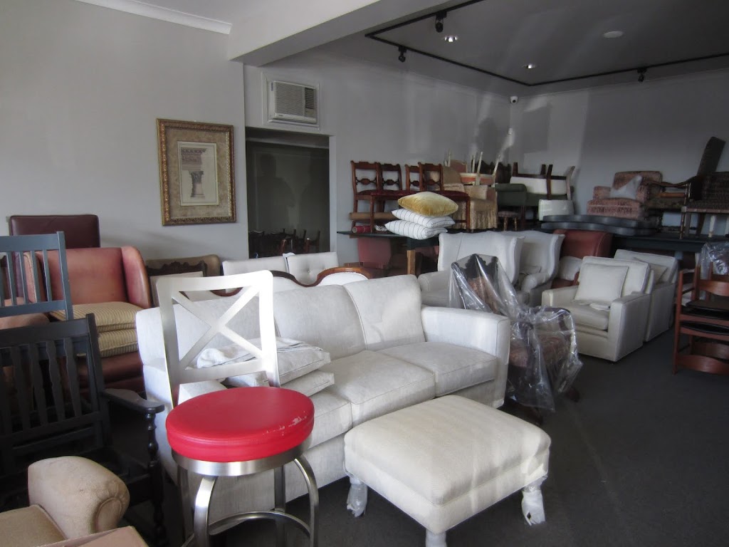 Da Silva Upholsterers | 573 McArthur Ave., Ottawa, ON K1K 1G3, Canada | Phone: (613) 745-6014