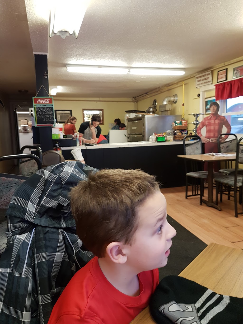 Poppa Jims Pizza & Diner | 65 Main St, Thedford, ON N0M 2N0, Canada | Phone: (519) 296-4411