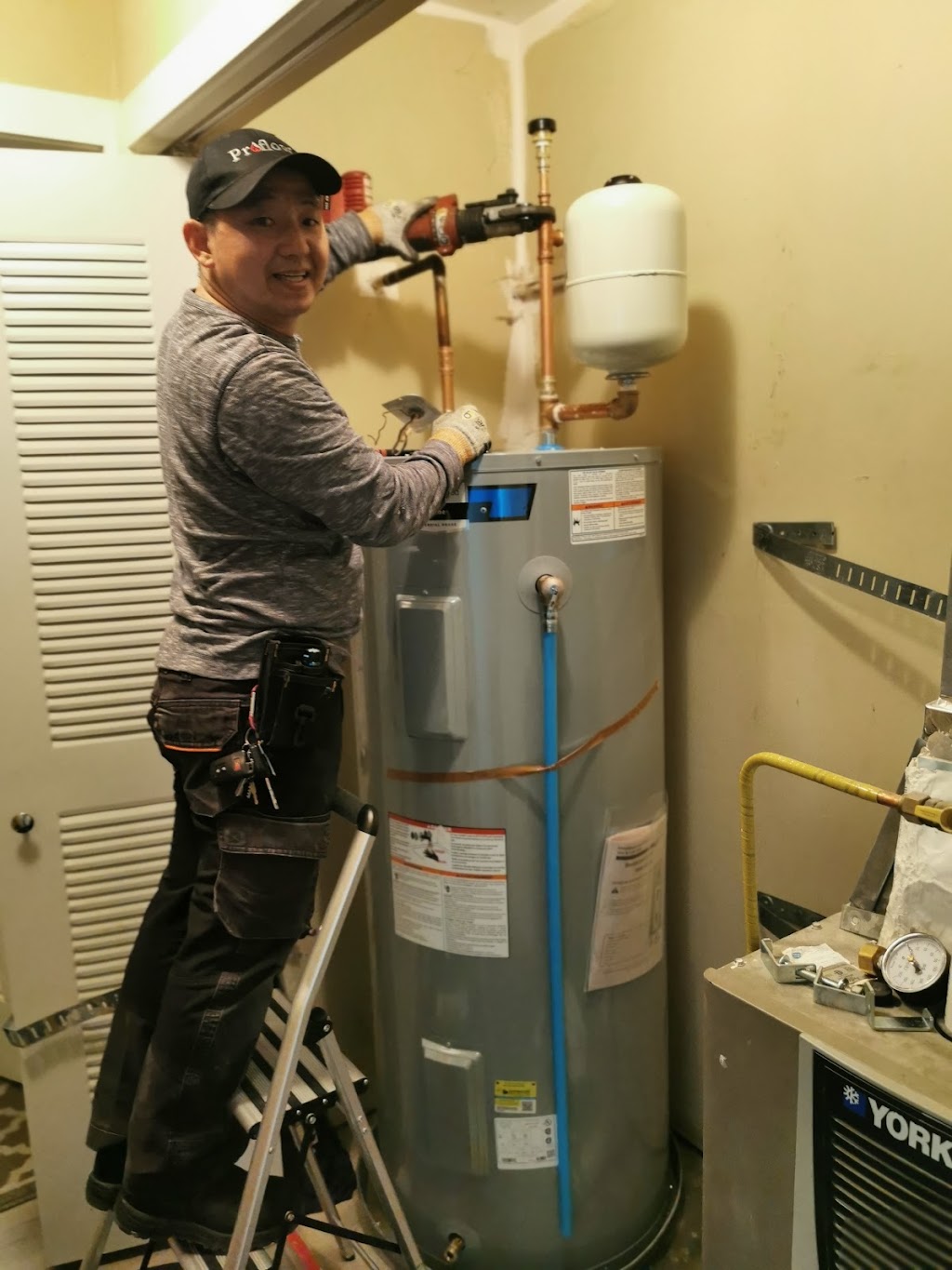 Proflow Plumbing Heating Gas Ltd | 4930 Willingdon Ave, Burnaby, BC V5G 3H8, Canada | Phone: (778) 927-6789