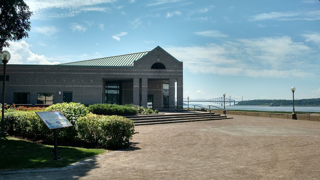 Bibliothèque Lauréat-Vallière | 2161 Chemin du Fleuve, Saint-Romuald, QC G6W 5P8, Canada | Phone: (418) 839-5242