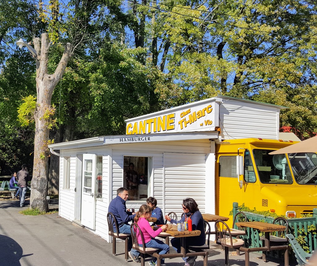 cantine chez ti -marc | 168 Rue Saint Joseph, Mont-Saint-Grégoire, QC J0J, Canada | Phone: (450) 358-9054