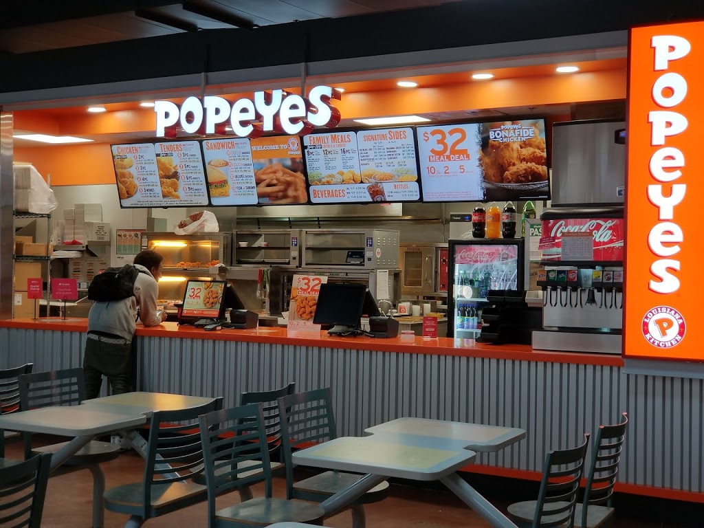 Popeyes louisiana kitchen | 109 McCaul Street, Units 26 & 27, Toronto, ON M5T 2W7, Canada | Phone: (416) 546-2776