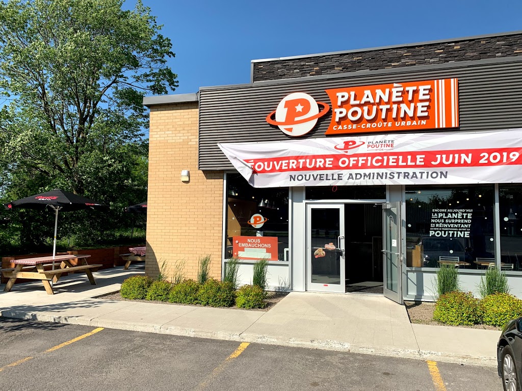 Planete Poutine | 1175 QC-125, Sainte-Julienne, QC J0K 2T0, Canada | Phone: (450) 399-1555