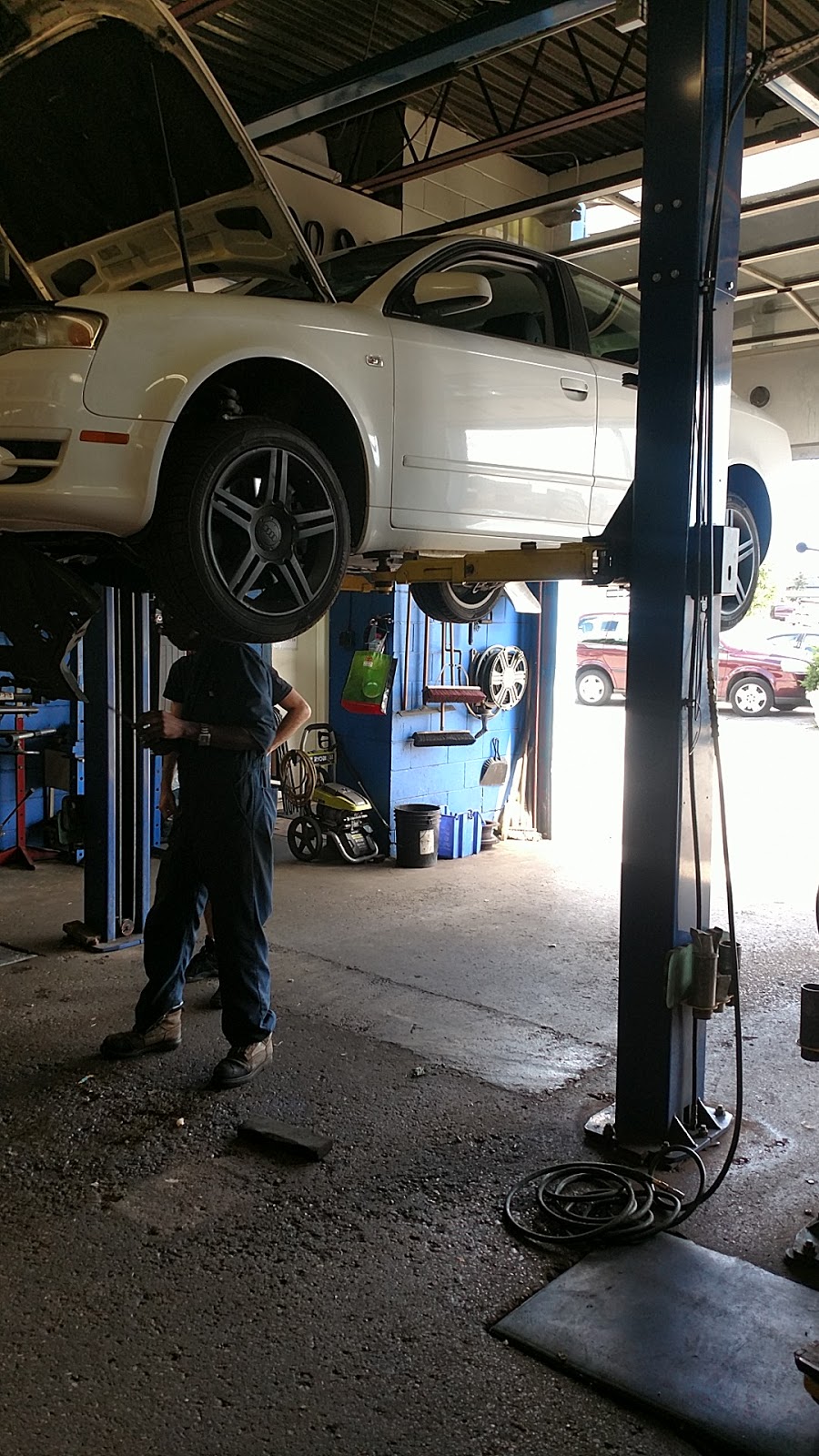 UNT Auto Services | 3596 St Clair Ave E, Scarborough, ON M1K 1M2, Canada | Phone: (416) 269-6206