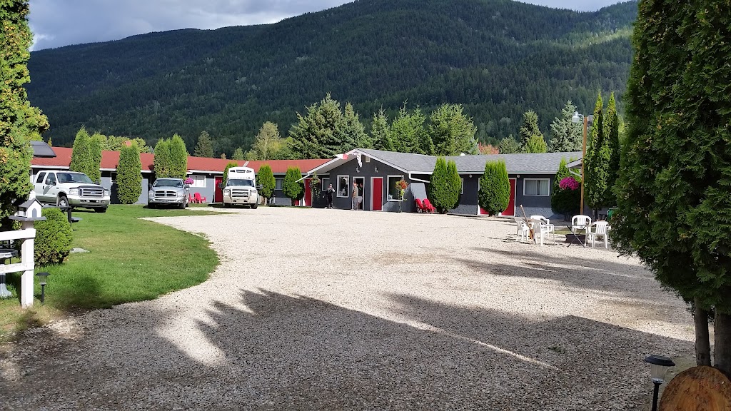 Arrow Lake Motel | 101 Oak St, Fauquier, BC V0G 1K0, Canada | Phone: (250) 269-7622