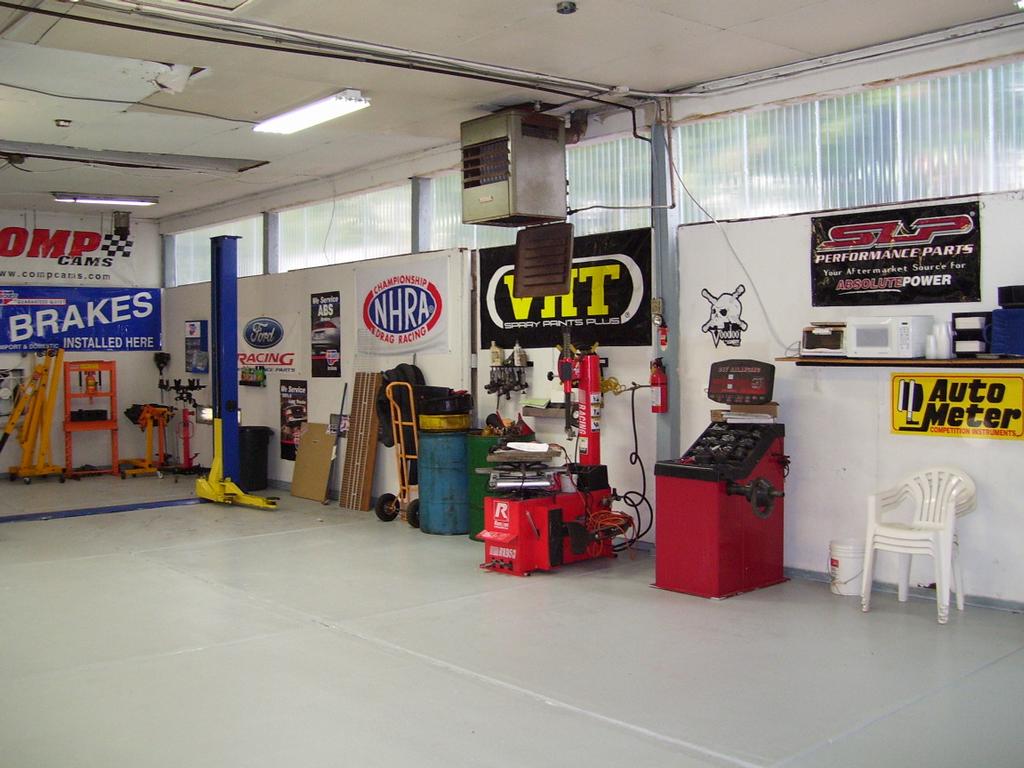 Birdies Speed Shop | 828 Harding Ave, North Tonawanda, NY 14120, USA | Phone: (716) 692-6272