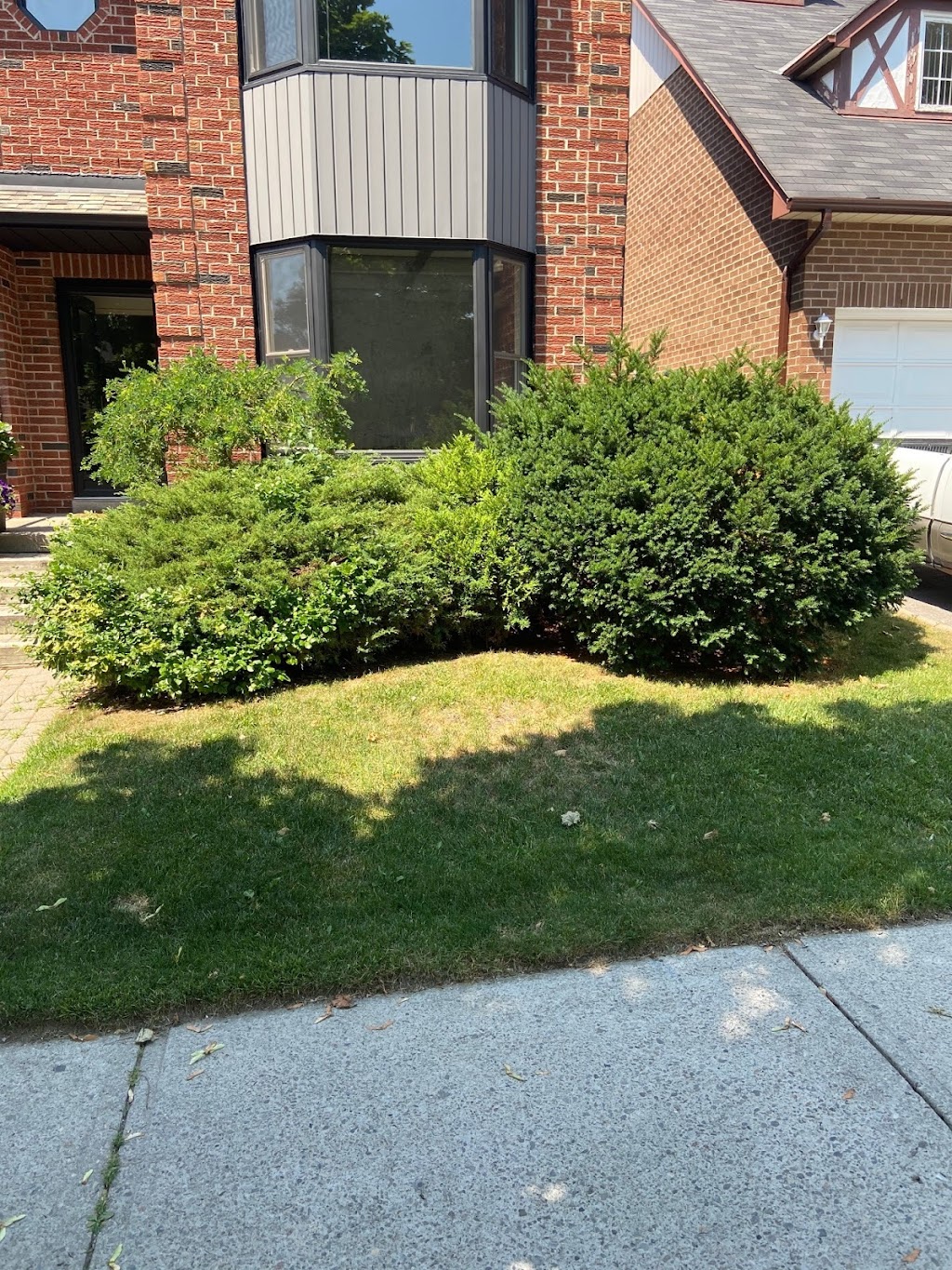 Whitby Landscaping, Gardening & Sod | 511 Cochrane St, Whitby, ON L1N 5J7, Canada | Phone: (905) 926-9111