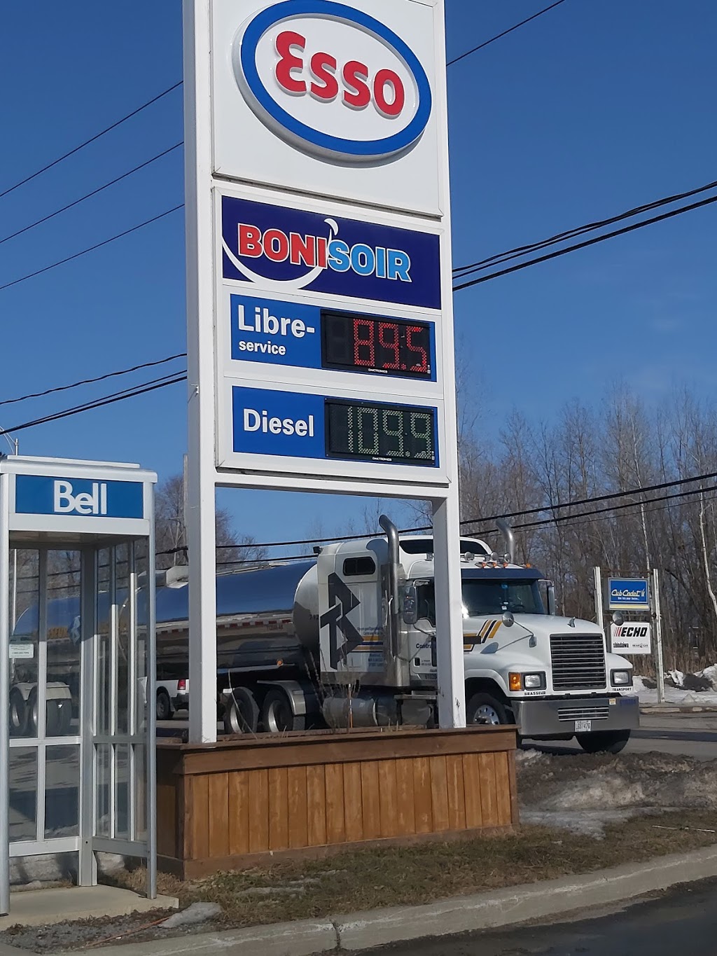 Esso | 54 Rue Maple, Grenville, QC J0V 1J0, Canada | Phone: (819) 242-3134