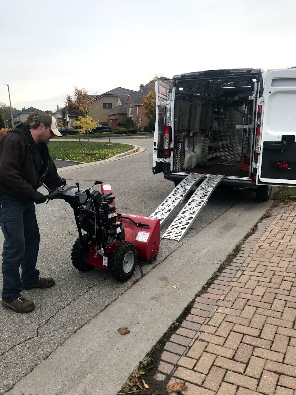 On Spot Repair | Mobile Mower Repair | 12715 Warden Ave., Whitchurch-Stouffville, ON L4A 4L1, Canada | Phone: (647) 957-7768