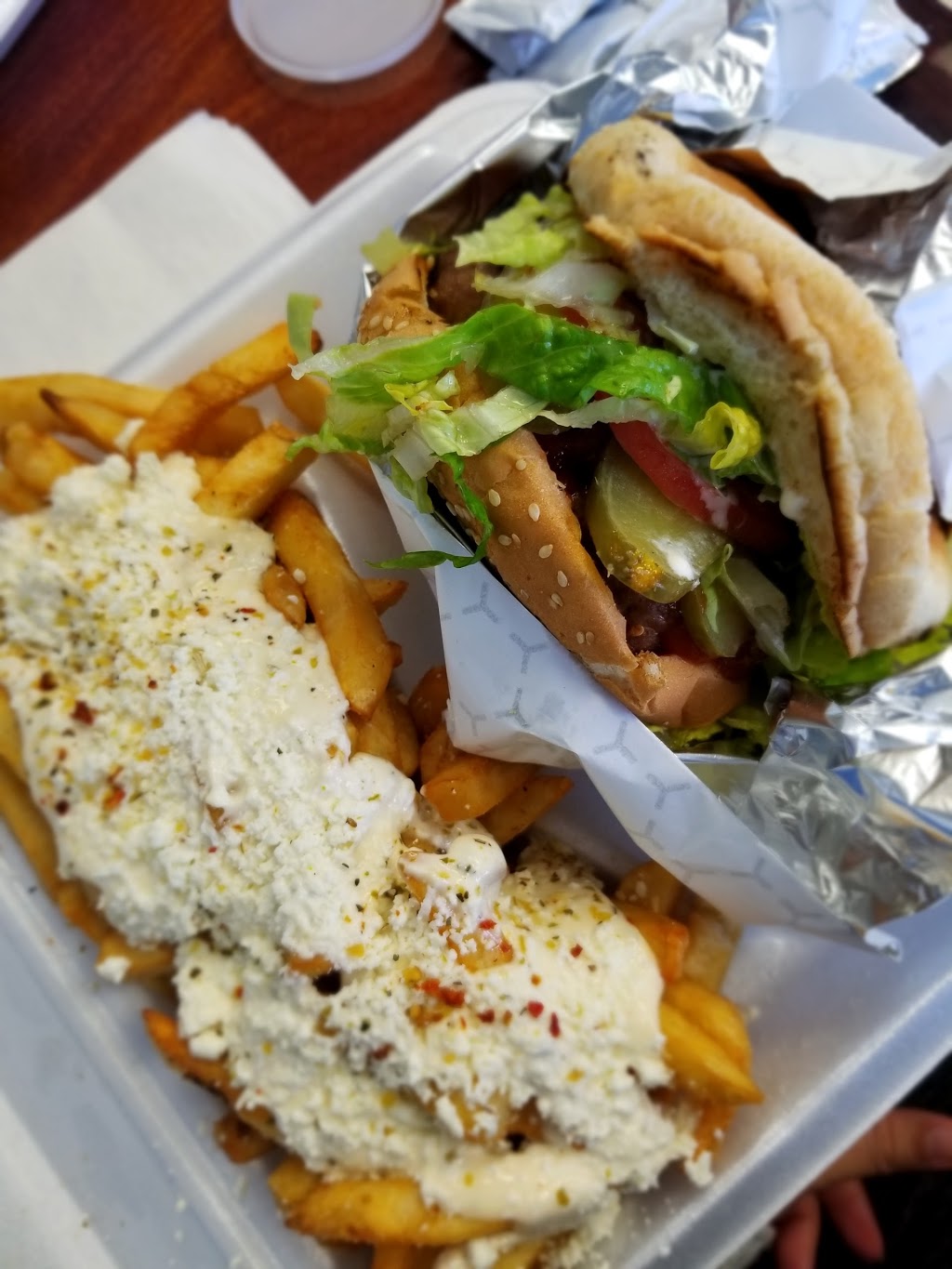 Georges Greek Grill | 622 Bloor St, Mississauga, ON L5A 3V9, Canada | Phone: (905) 232-8555