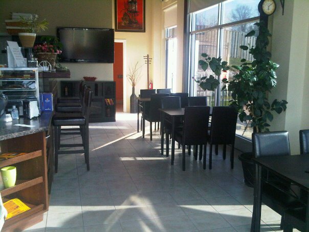 Pizzeria La Terrazza | 260 Doon S Dr #10, Kitchener, ON N2P 2X3, Canada | Phone: (519) 895-3939