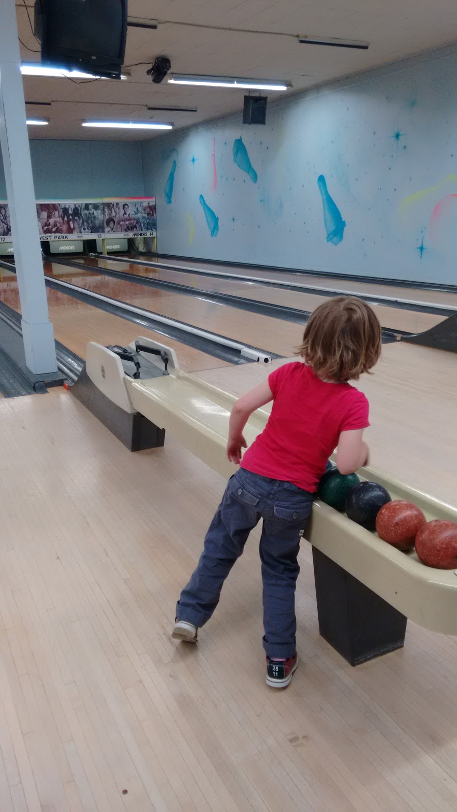 West Park Lanes | 1205 Wellington Street, Ottawa, ON K1Y 2Z8, Canada | Phone: (613) 728-0933