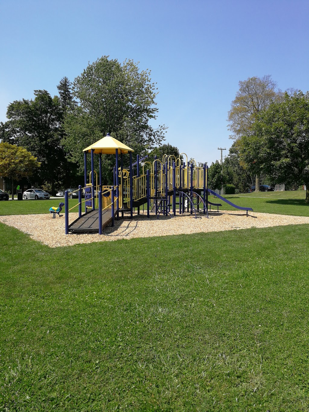 McKay park: Wyoming pool, Splashpad & Recreation | 1T0, 497-519 Ontario St, Wyoming, ON N0N 1T0, Canada