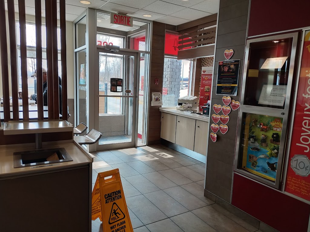 McDonalds | 825 Boul, Route Jean-Gauvin, Sainte-Foy, QC G1X 4M6, Canada | Phone: (418) 872-6805