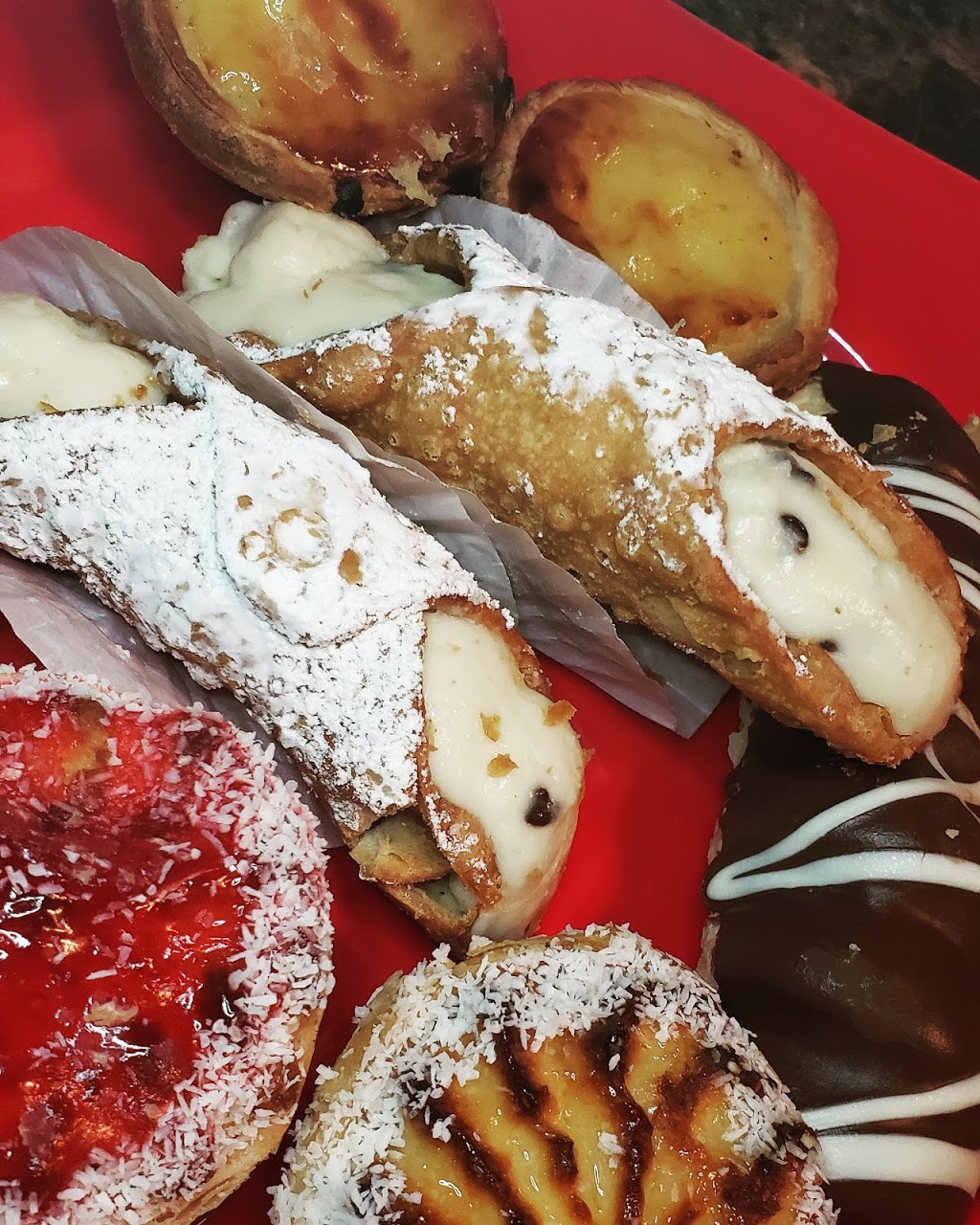 Caldense Bakery | 301 Dundas St W, Whitby, ON L1N 2M6, Canada | Phone: (905) 668-2253