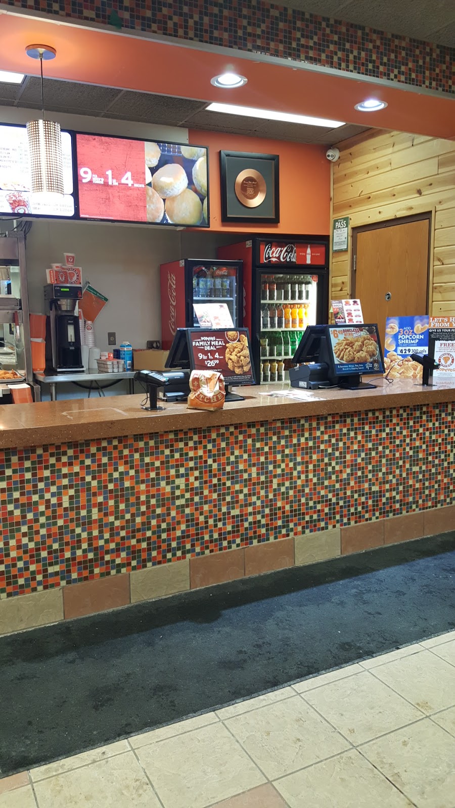 Popeyes Chicken & Biscuits | 1975 Weston Rd, York, ON M9N 1W8, Canada | Phone: (416) 614-8686