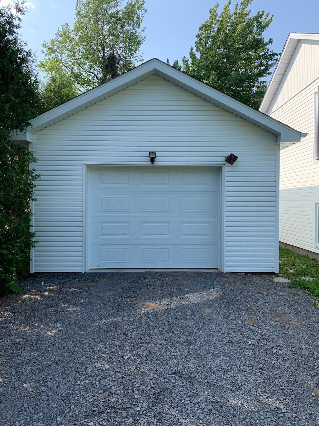 Garage sur mesure | 1720 Rte 122, Notre-Dame-du-Bon-Conseil, QC J0C 1A0, Canada | Phone: (819) 818-8820