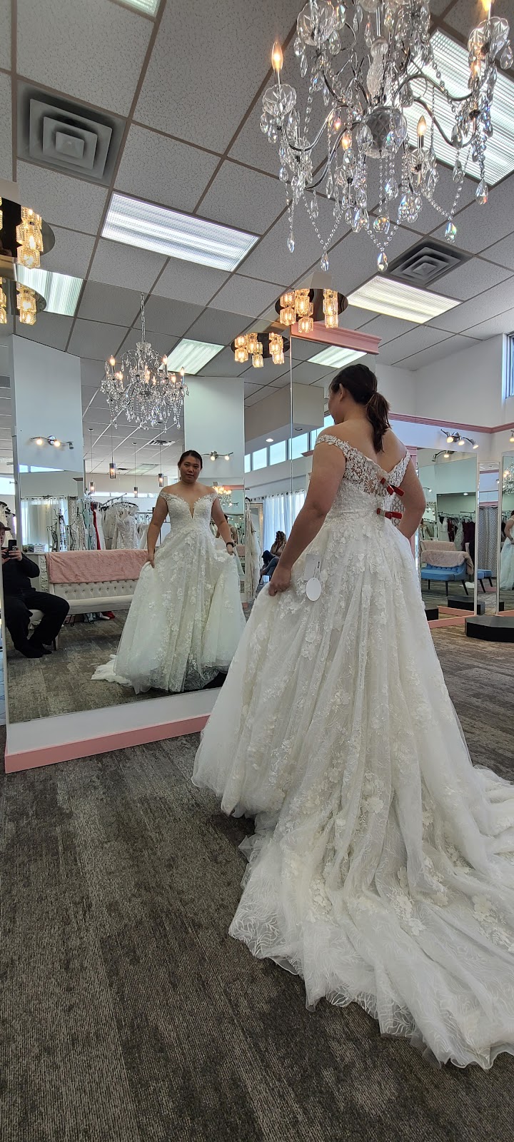 Blissful Bridal | 7004 Macleod Trail, Calgary, AB T2H 0L3, Canada | Phone: (403) 291-0383