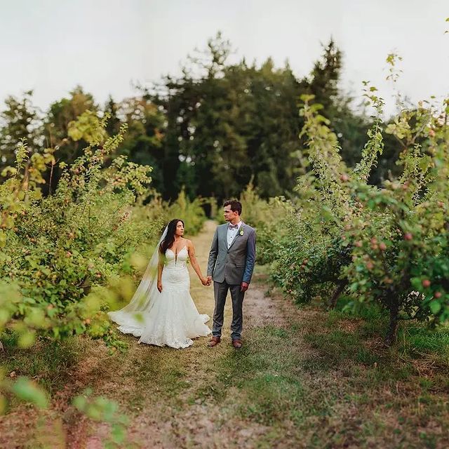 Love Like This Photography | 2324 Echo Valley Dr, Victoria, BC V9B 0G4, Canada | Phone: (250) 616-0166