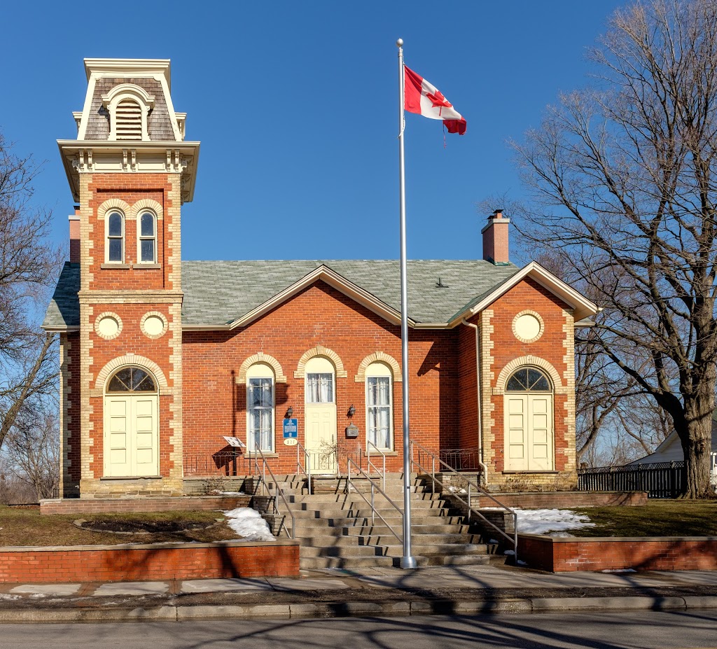 Streetsville Kinsmen Senior Citizens Centre | 321 Queen St S, Mississauga, ON L5M 1M3, Canada | Phone: (905) 542-2887