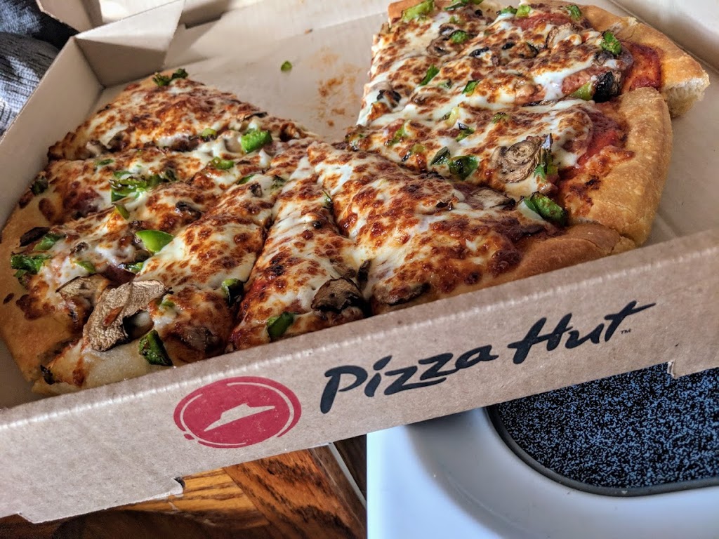 Pizza Hut | 143 Main St, Morrisburg, ON K0C 1X0, Canada | Phone: (613) 643-1234