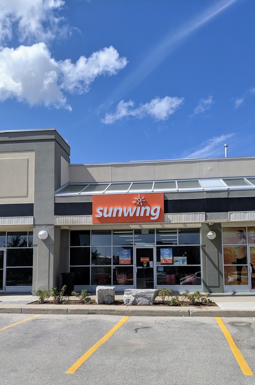 Sunwing Vacation Store Oakville | 275 Hays Blvd #101, Oakville, ON L6H 6Z3, Canada | Phone: (905) 842-4999