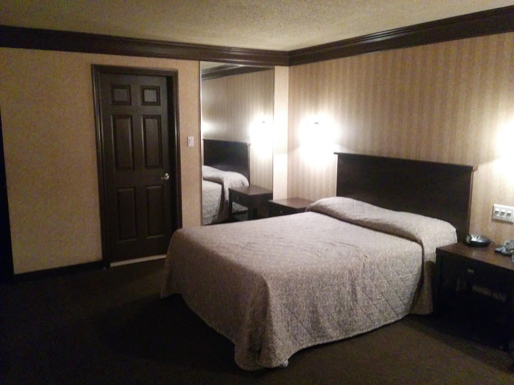 Motel Ideal | 379 Boulevard Curée Labelle, Laval, QC H7L 3E7, Canada | Phone: (450) 625-0773