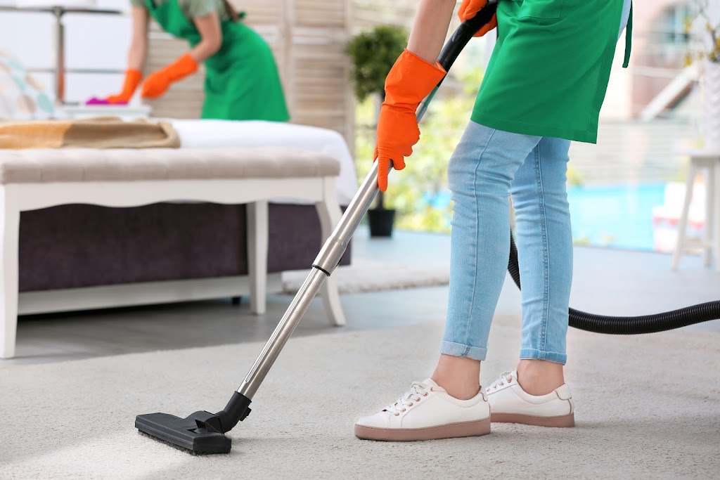 Click4Cleaners Inc | 1124 Lonsdale Ave #302, North Vancouver, BC V7M 2H1, Canada | Phone: (778) 957-7799