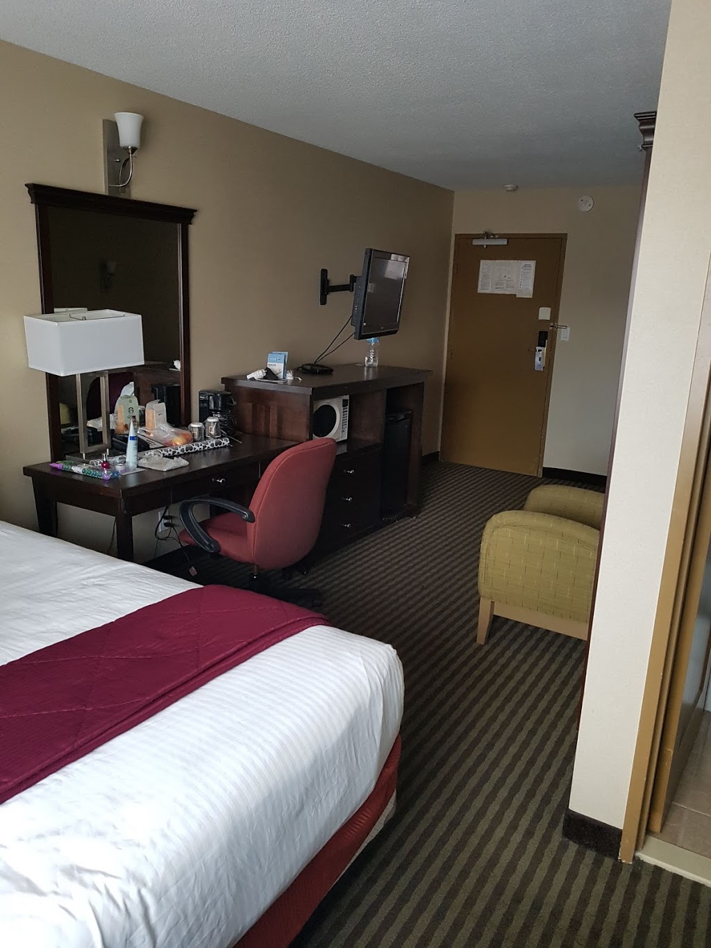 Abbotsford Hotel | 2073 Clearbrook Rd, Abbotsford, BC V2T 2X1, Canada | Phone: (604) 859-6211