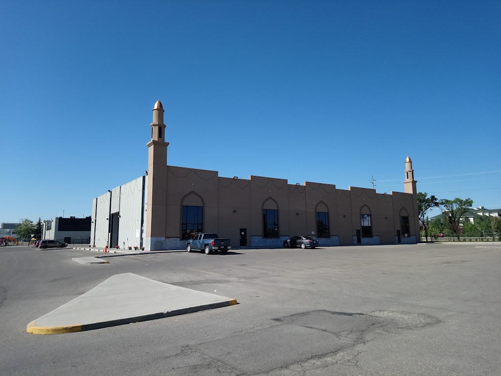 Akram Jomaa Masjid | 2624 37 Ave NE, Calgary, AB T1Y 5V7, Canada | Phone: (403) 291-0044