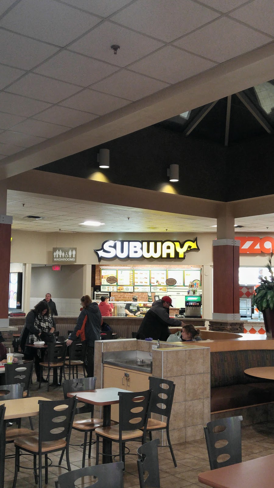 Subway | 285 Geneva St, St. Catharines, ON L2N 2G1, Canada | Phone: (905) 646-4554