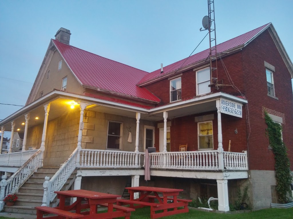 The Riverside Inn | Riverfront Rd, Kahnawake, QC J0L 1B0, Canada | Phone: (450) 632-6228