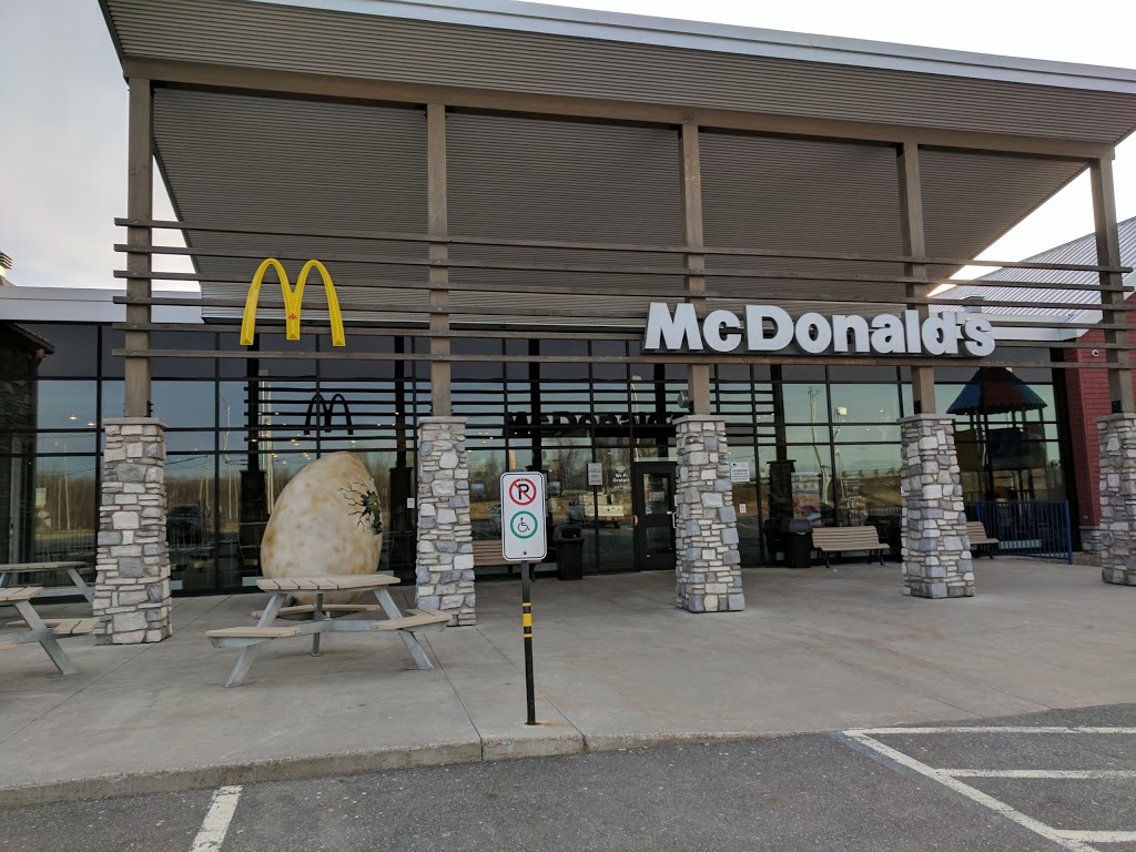 McDonalds | 180 Rang du Moulin Rouge, Saint-Léonard-dAston, QC J0C 1M0, Canada | Phone: (819) 399-2690